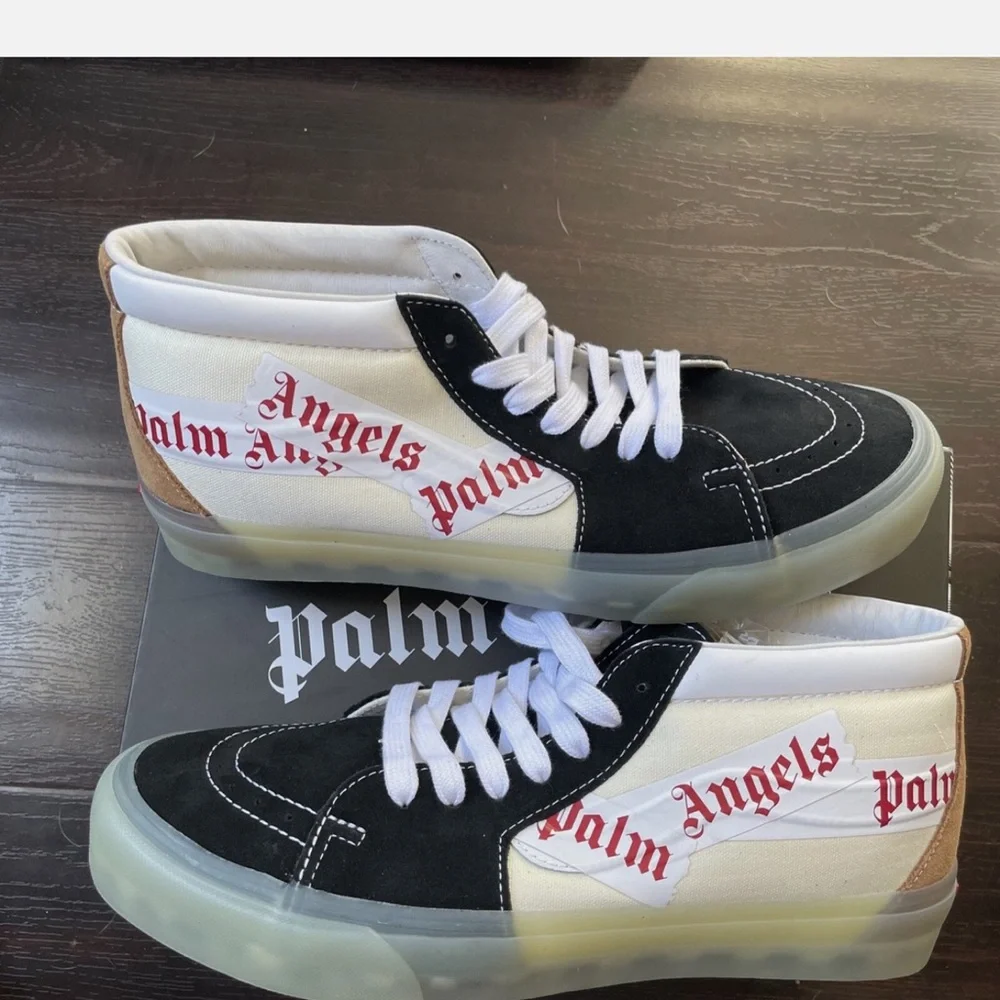 NWT Vans Palm Angels Black and White High-Tops with Red Accents 9M 10.5W - Picture 1 of 4